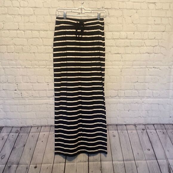 Versona Long Skirt Size XS - Picture 1 of 2